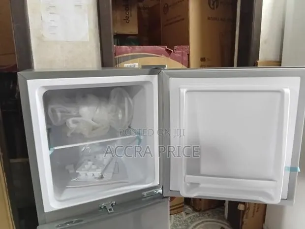 H a 150L Double Door Refrigerator · Photo 1