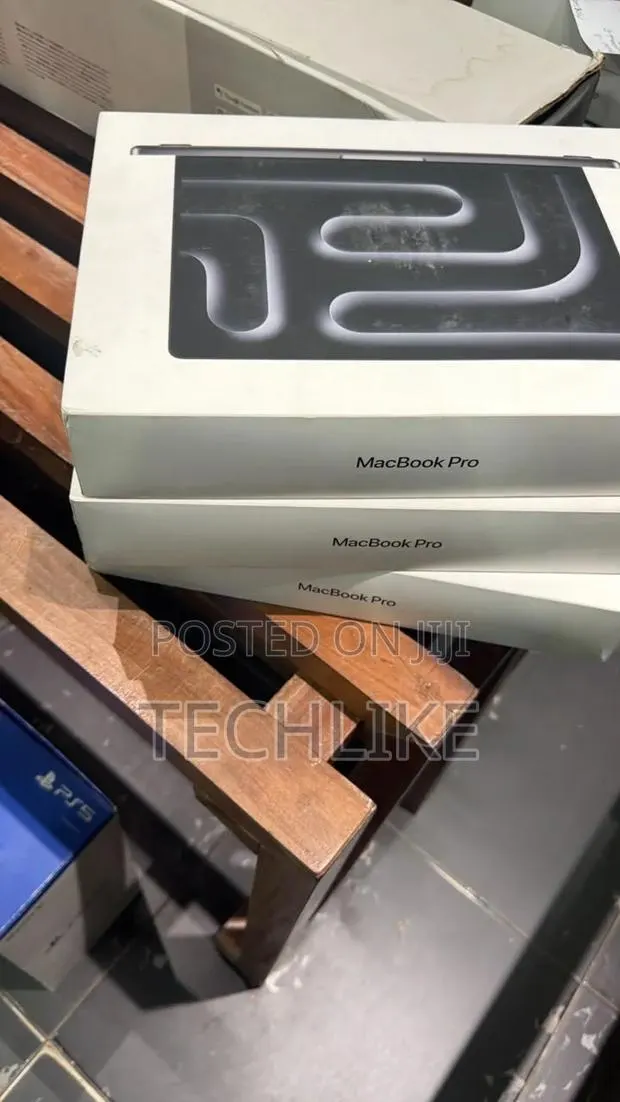 New Laptop Apple MacBook Pro 2025 M5 16GB Apple M5 SSD 1T · Photo 4