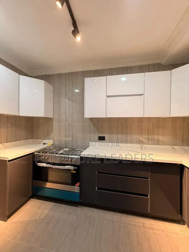 Kitchen Cabinets · Photo 1