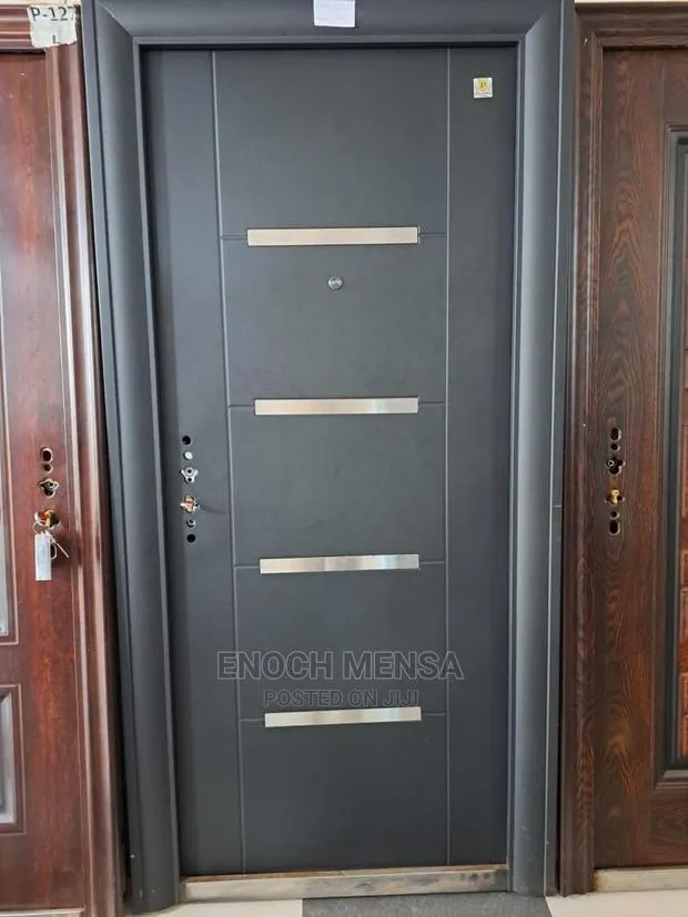 Special Rough Door · Photo 1
