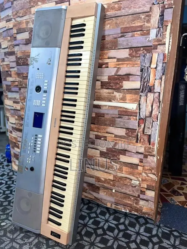 Yamaha DGX 620 · Photo 1
