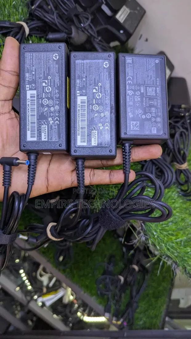 Original Home Used Hp Adapter · Photo 1