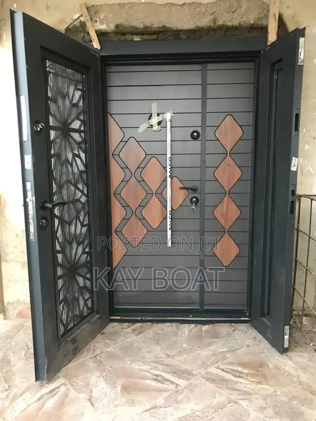 Heavy Duty Door in Door · Photo 1