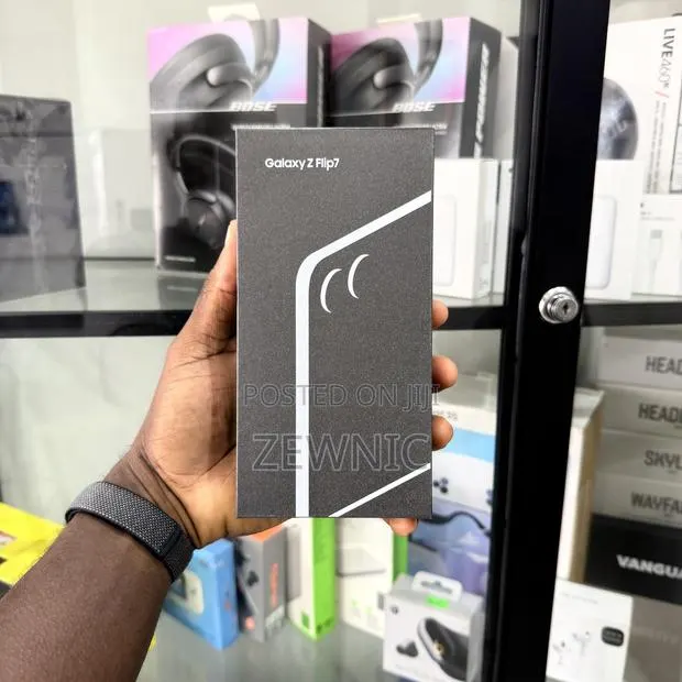 New Samsung Galaxy Z Flip7 512 GB Blue · Photo 1