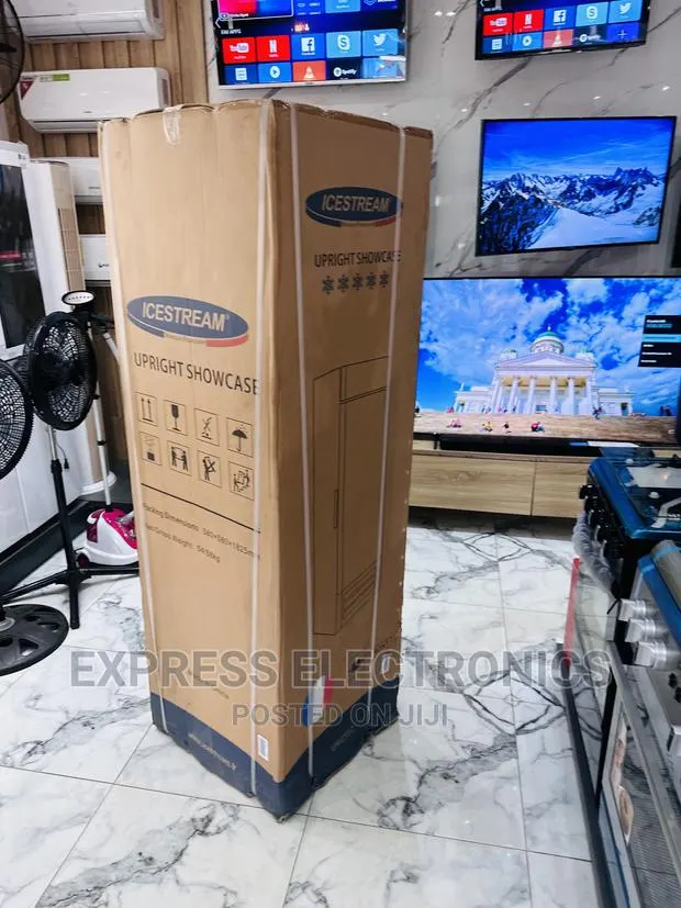 Upright Standing UNI-350C 288LTRS Icestream Display · Photo 1