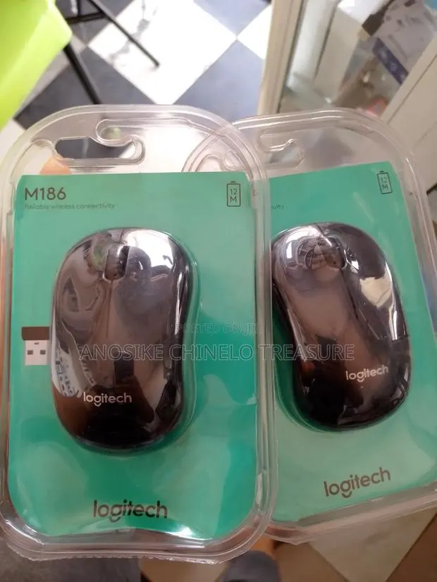 M186 Logitech Mouse · Photo 1