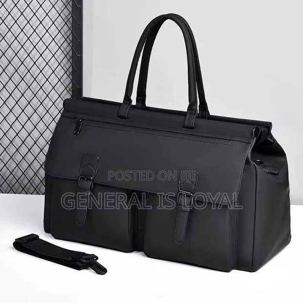 Solid Waterproof Duffel Bag · Photo 1