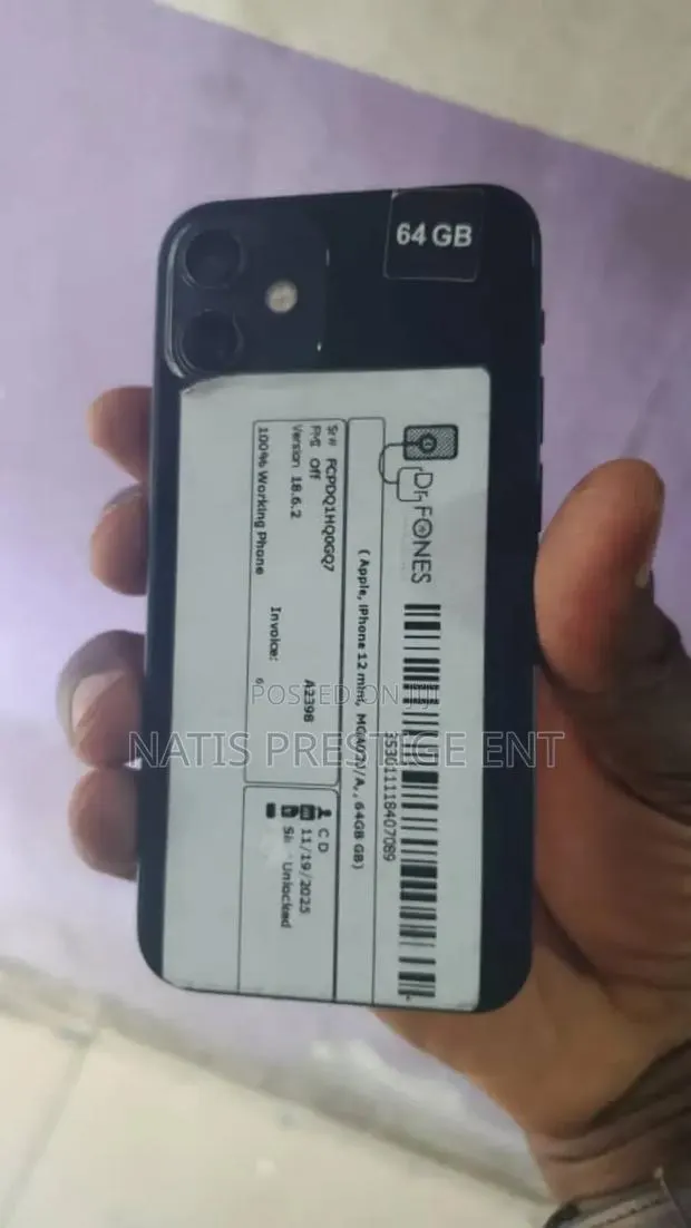 Apple iPhone 12 mini 64 GB Black · Photo 1
