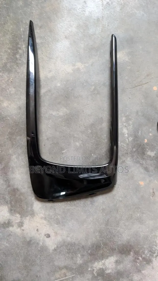 Acura RDX 2018,2019,2020,2021,2022,2023 Fog Light Cover · Photo 1