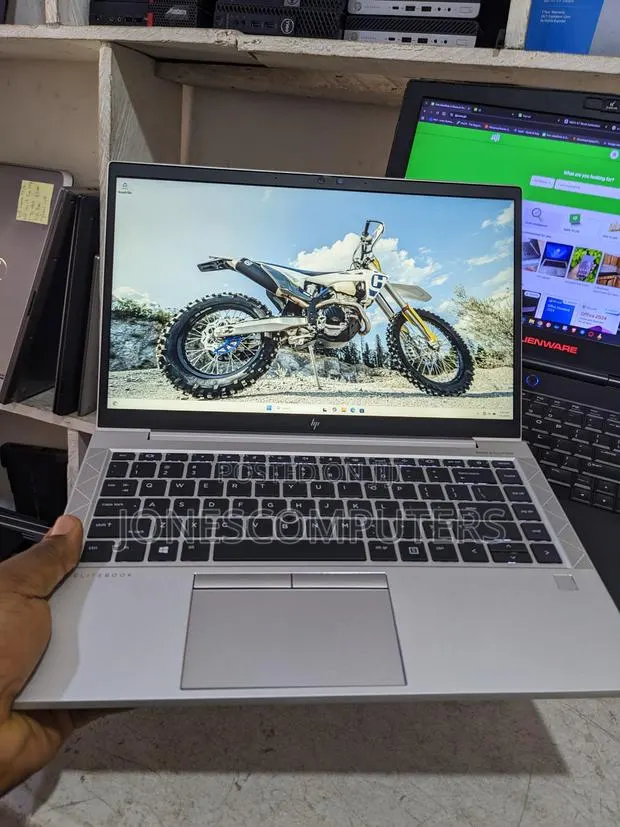 Laptop HP EliteBook 840 G7 16GB Intel Core i5 SSD 256GB · Photo 1