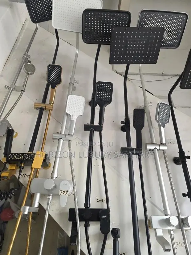 (3in1) Black Combined Shower Set · Photo 1