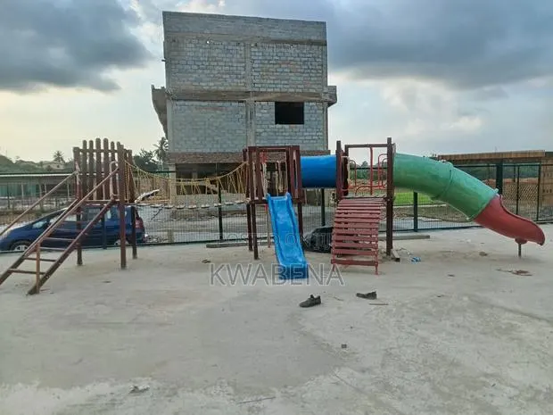 Phantop Playground Equipment Ent · Photo 1