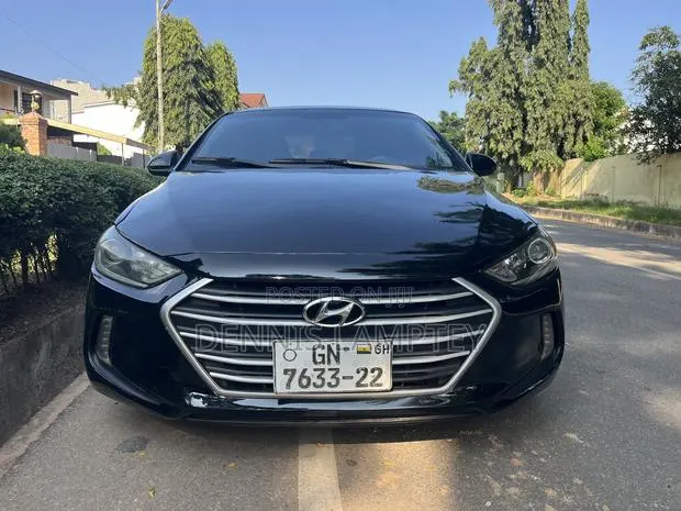 Hyundai Elantra 2018 Black · Photo 1