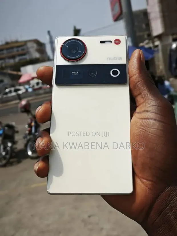 ZTE nubia Z70 Ultra 512 GB White · Photo 1