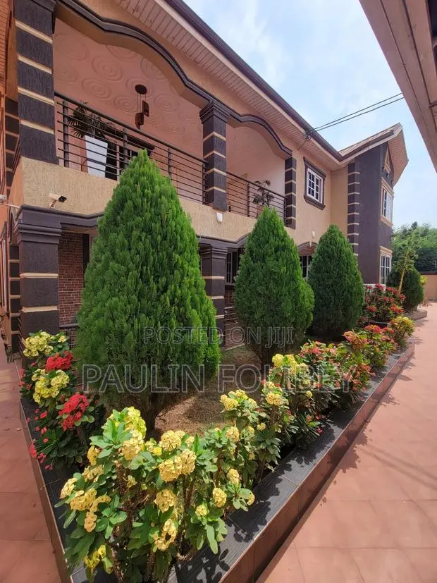 Furnished 5bdrm Duplex in Dgproperties, Ablekuma for rent · Photo 1