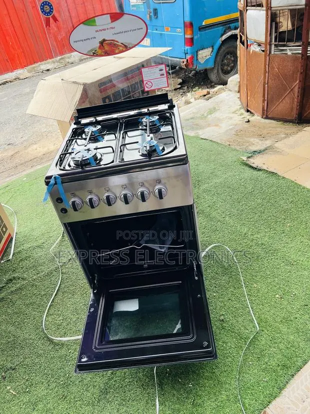 Spectacular Performance Gas Cooker Oven New Line 4b 50/60. · Photo 1