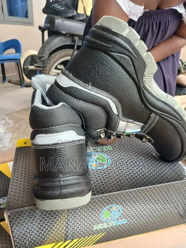 Safety Boot · Photo 1