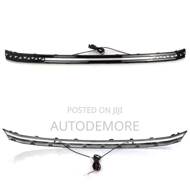 Front Grille Center Daytime Running Lights for Hyundai Elantra 2023-25 · Photo 1