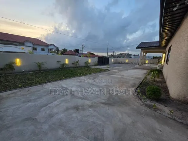 5bdrm House in Tse Addo, Tseaddo for rent · Photo 1