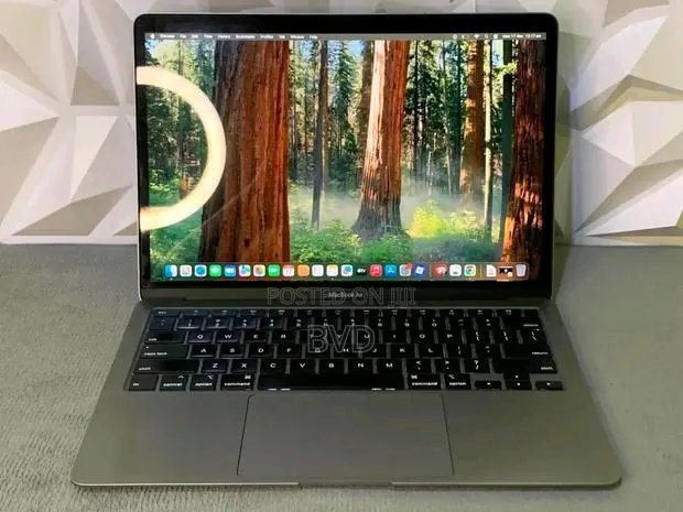 Laptop Apple MacBook Air 2020 8GB Intel Core i3 SSD 256GB · Photo 1