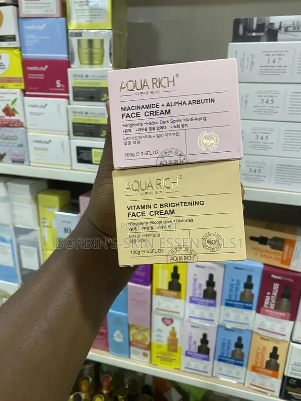 Aqua Rich Aburtin and Naicinamide Face Cream · Photo 1