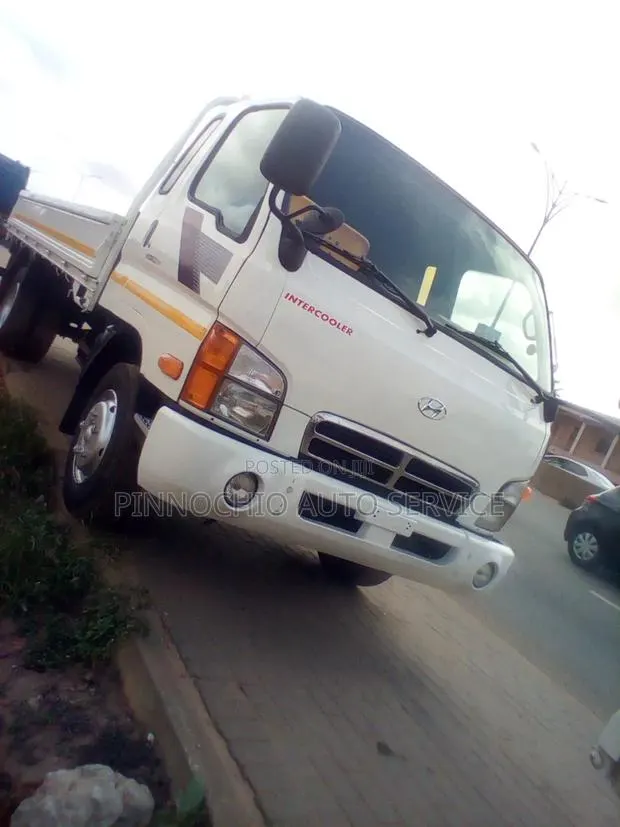 Hyundai Mighty 2 · Photo 1