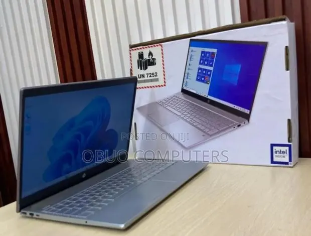 Laptop HP Pavilion 15-cs3063cl 16GB Intel Core i7 SSD 512GB · Photo 1