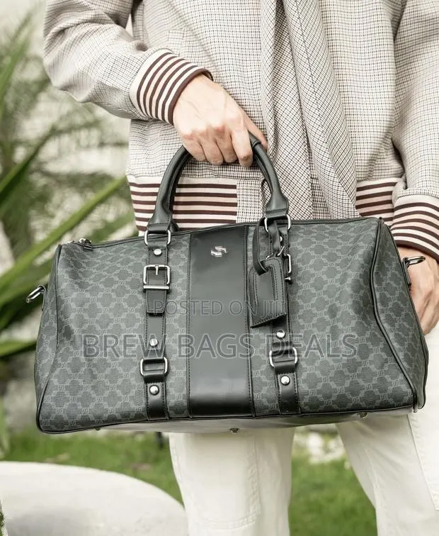 Premium Quality Thick Leather Duffle Bag With Shoulder Strap. · Photo 1