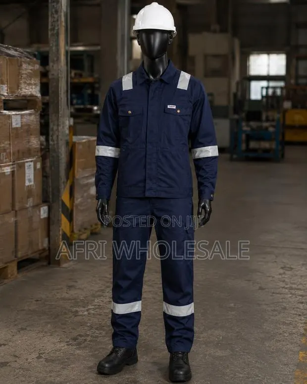 Thick Safety Coverall Overall Top and Down Construction · Photo 1