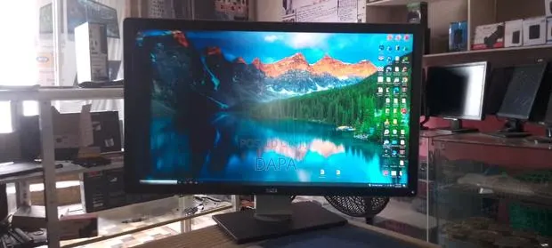 Dell 32" Uhd Ips Monitor - Model : Up3216qt · Photo 1
