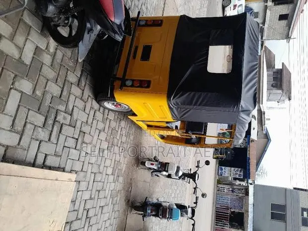Tricycle 2024 Yellow · Photo 1