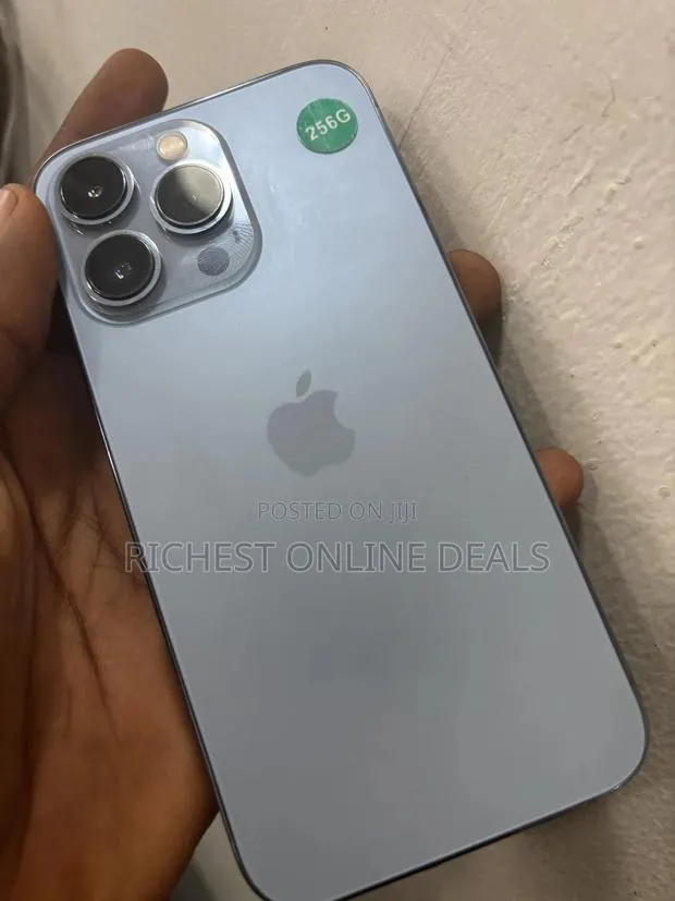 Apple iPhone 13 Pro 256 GB Blue · Photo 1