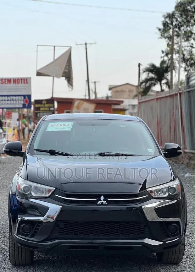Mitsubishi Outlander 2018 Black · Photo 1