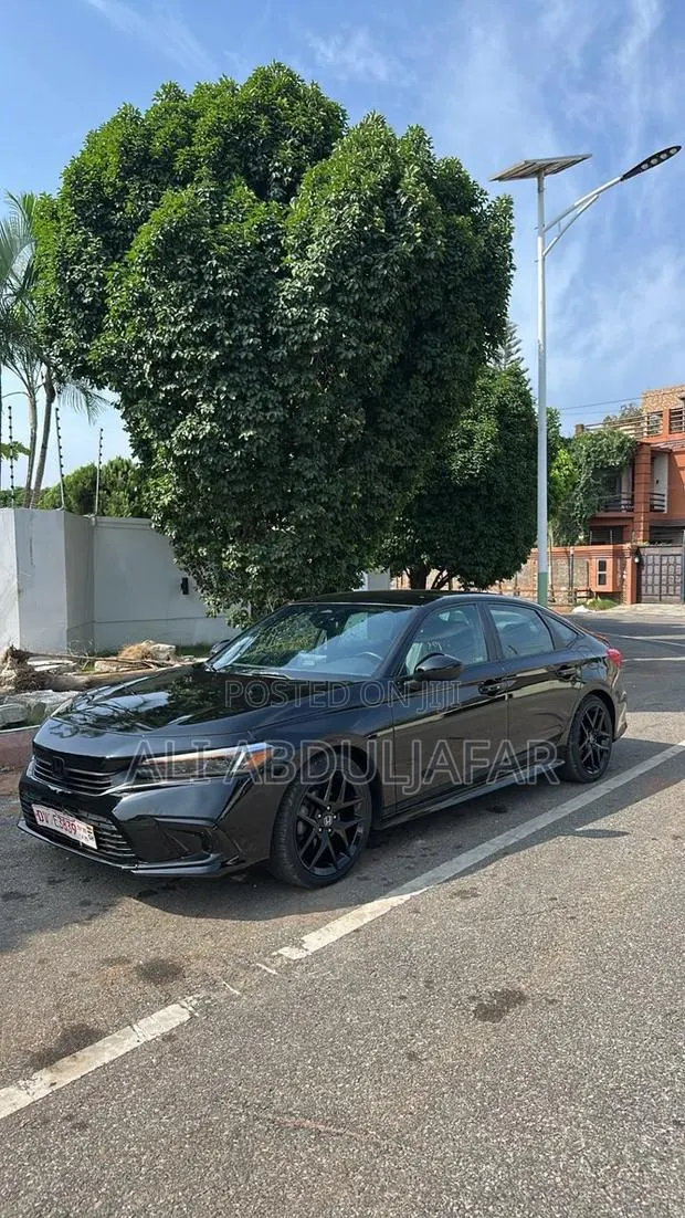Honda Civic Sport 2022 Black · Photo 1