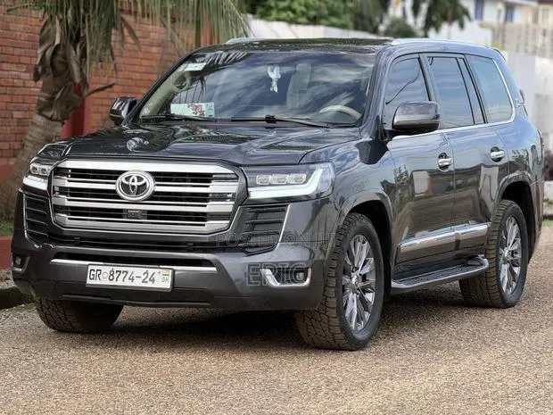 Toyota Land Cruiser 5.7 V8 2013 Gray · Photo 1