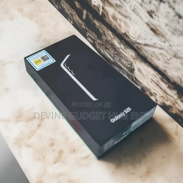 New Samsung Galaxy S25 128 GB Silver · Photo 1
