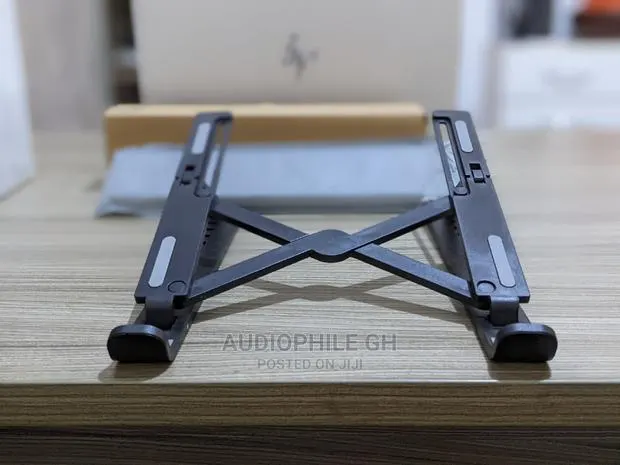 Adjustable Laptop Stand Plastic · Photo 1