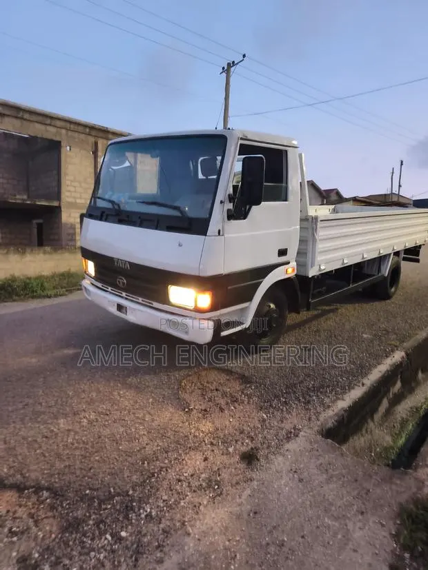 Tata 709 Truck · Photo 1