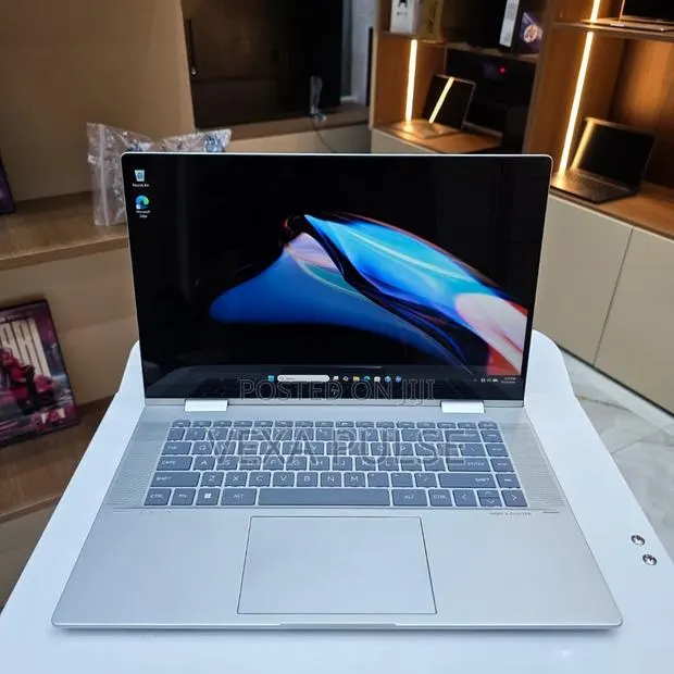 Laptop HP Envy x360 8GB Intel Core i5 SSD 256GB · Photo 1