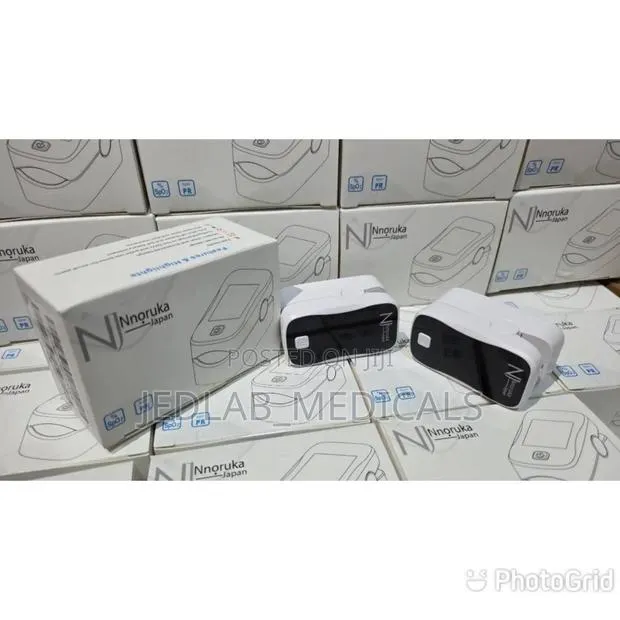 Finger Pulse Oximeter · Photo 1