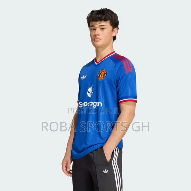 2026/27 Manchester United Away Jersey · Photo 1