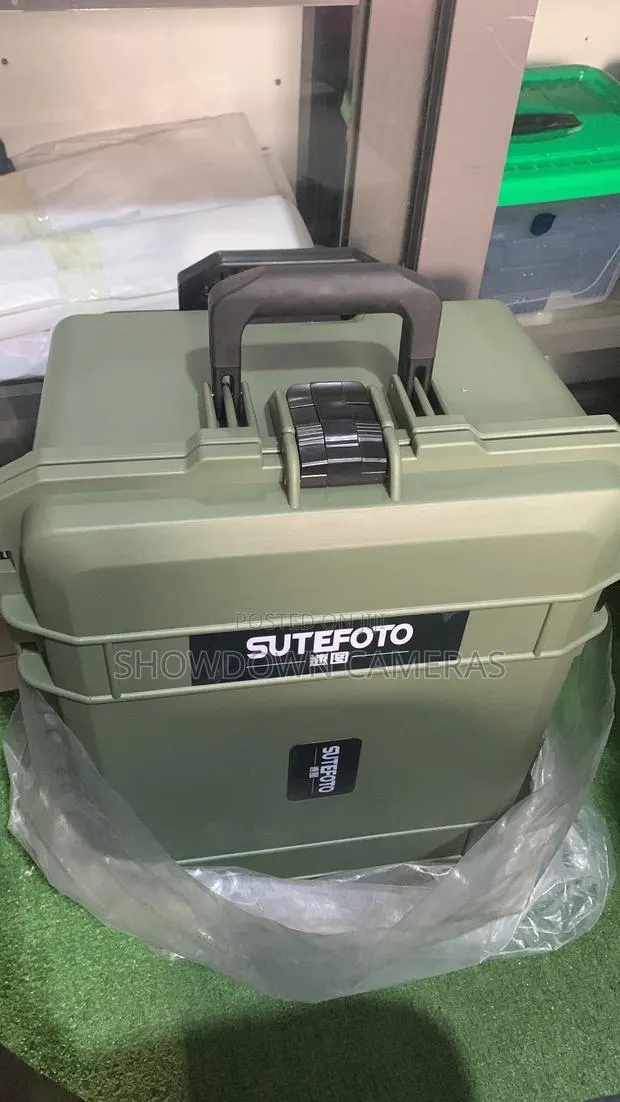 Pelican Case (Large Size) · Photo 1