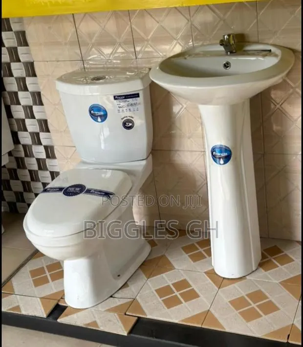 Wc With Basin · Photo 1