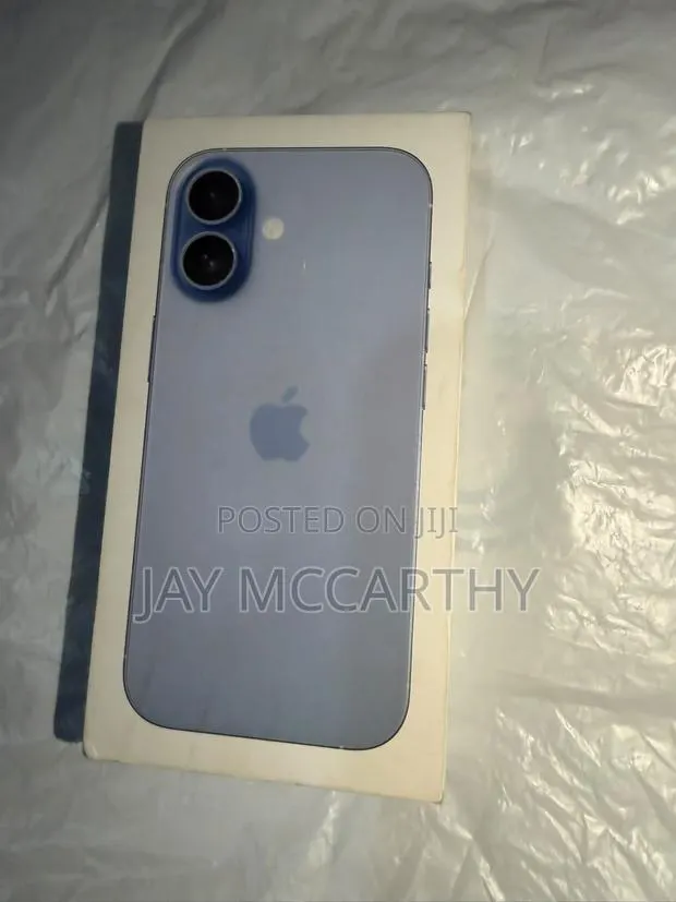 New Apple iPhone 17 256 GB Blue · Photo 1