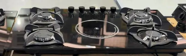 4 Burner With One Hot Plate or Electric Stove