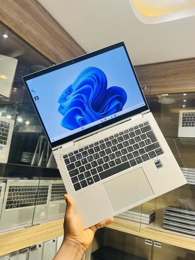 Laptop HP EliteBook x360 1040 G9 16GB Intel Core i7 SSD 512GB · Photo 1