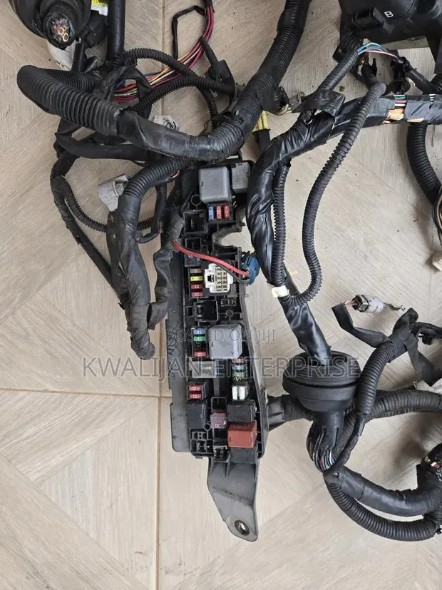 Fresh Fuse Boxes · Photo 1