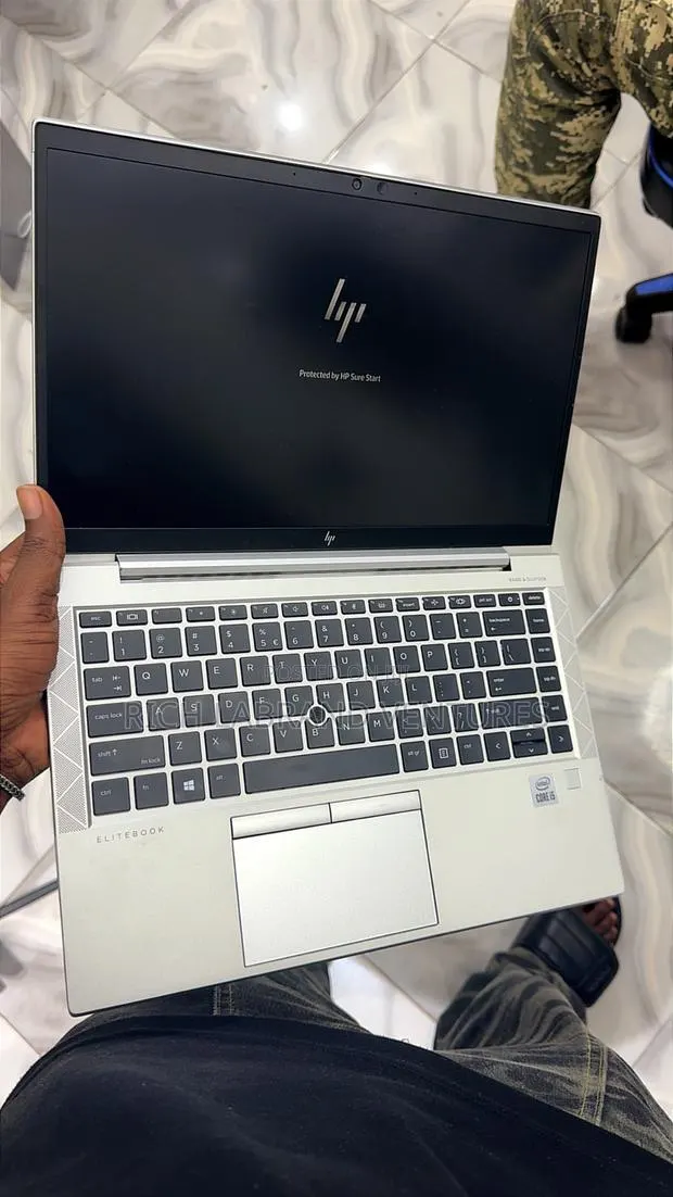 Laptop HP EliteBook 840 G7 8GB Intel Core i5 SSD 256GB · Photo 1