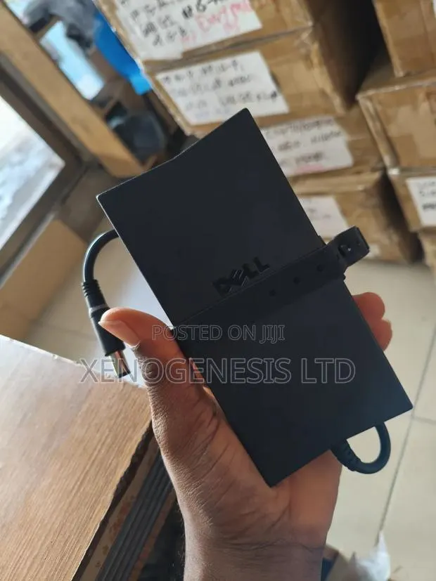 Original Dell Big Pin 130w · Photo 1