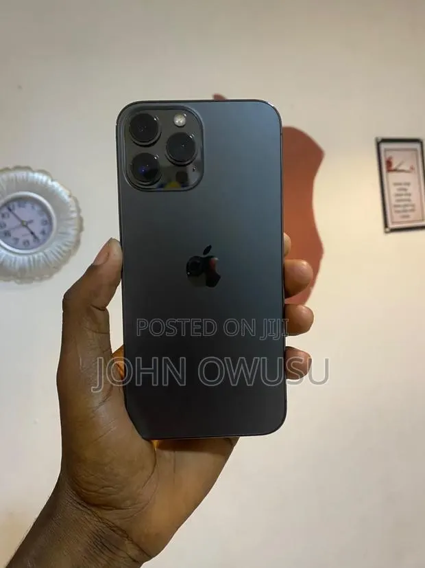 Apple iPhone 12 Pro 128 GB Black · Photo 1